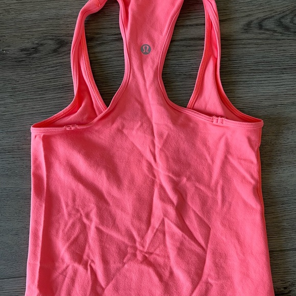 Lululemon racerback tank sz 4 - Picture 3 of 3
